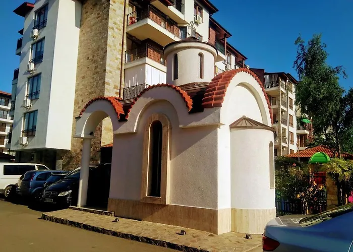 Apolon 8 Relax With Pools *