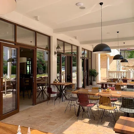 Apolon 8 Relax With Pools Appartement *